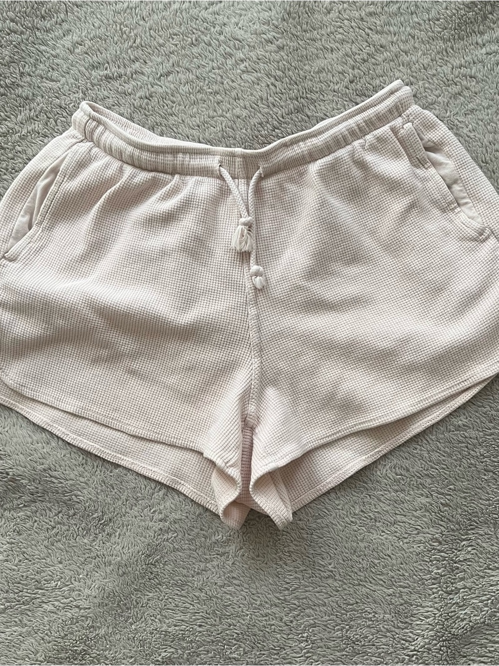 Brandy Melville Summer Thermal Shorts Pink